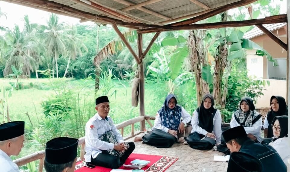 Level Up Bahasa, Level Up Pelayanan! Kepala KUA Ciracap Dorong Peningkatan Kapasitas Bahasa Asing Demi Pelayanan Publik