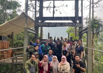 MGMP Bahasa Inggris MTs Kabupaten Sukabumi Gelar Penguatan Kompetensi Guru melalui Bedah Buku dan Outing Class