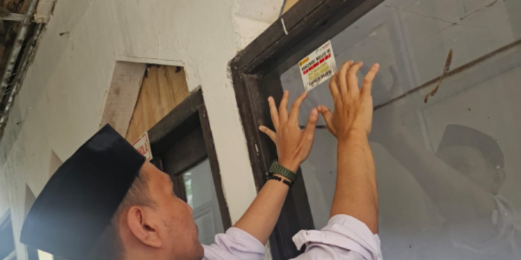 Penyuluh KUA Nyalindung Laksanakan Kalibrasi Arah Kiblat di SD IT Darussalam