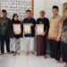 KUA Cireunghas Serahkan SKT Majelis Taklim kepada Tiga Pengurus di Wilayah Kecamatan Cireunghas