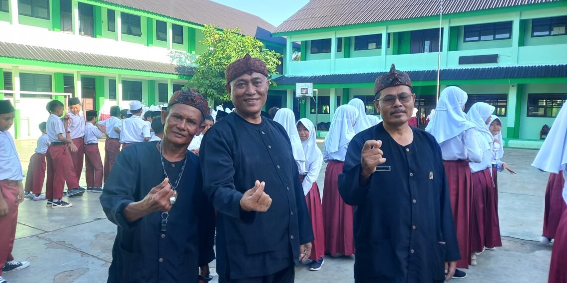 Kepala KUA Jampang Kulon Hadiri Upacara Hardiknas 2026 di MIN 2 Sukabumi