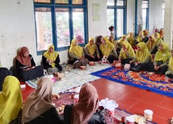 Penyuluh KUA Ciracap Berikan BIMLUH Pencegahan Perkawinan Dini pada Halal Bihalal MTM