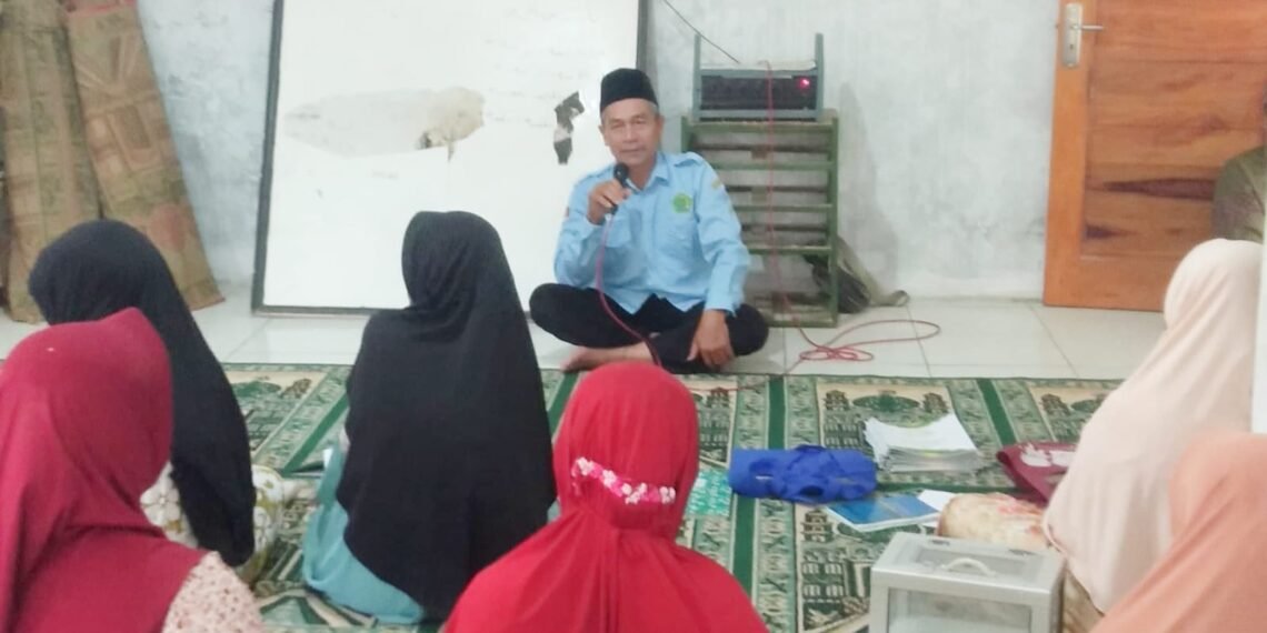 Penyuluh KUA Ciracap Laksanakan BIMLUH Keluarga Sakinah di MT Al-Ikhlas Pasirpanjang