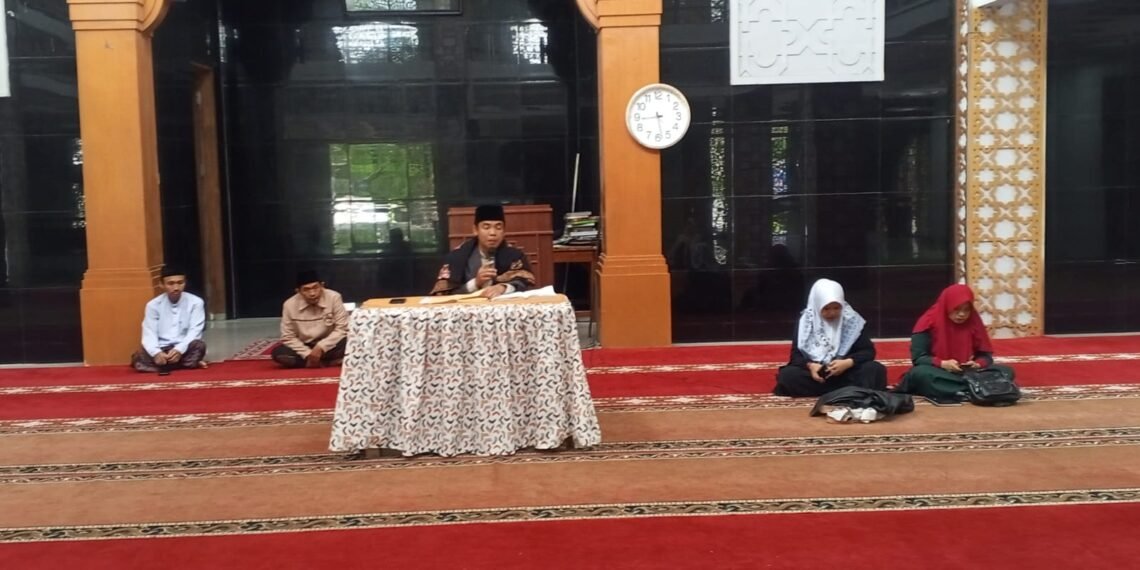 KUA Sukalarang Hadirkan Pengajian Rutin sebagai Media Pembinaan Umat