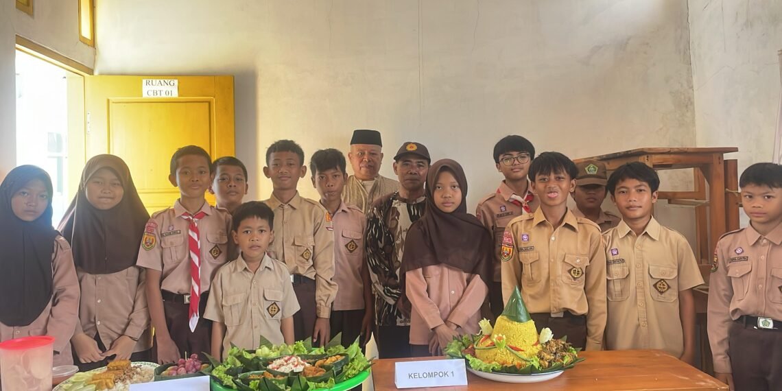 Lestarikan Kuliner Tradisional, Siswa MIS Cikadu Tampilkan Kreativitas dalam Projek P5RA