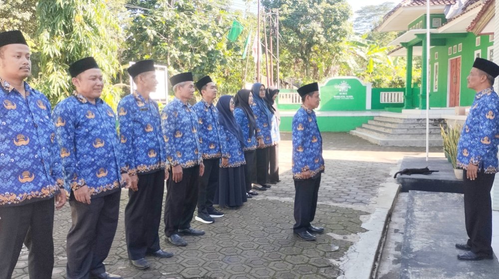 KUA Ciracap Teguhkan Soliditas Aparatur melalui Apel Pagi