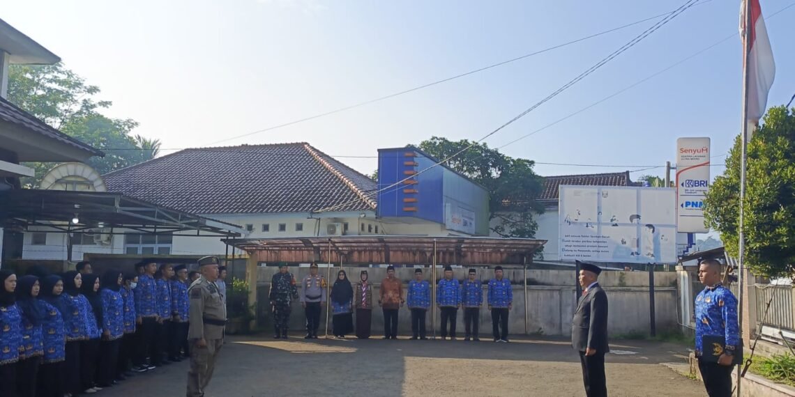 KUA Lengkong Ambil Peran dalam Harkitnas, Pimpin Pembacaan Doa