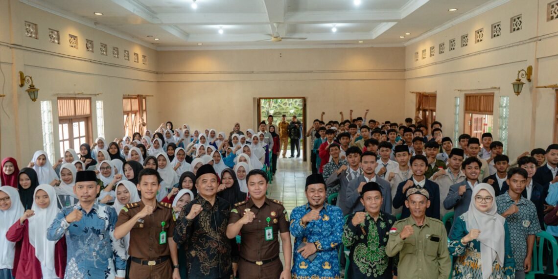 Kejaksaan dan Madrasah Bersinergi, 150 Siswa Ikuti Jaksa Masuk Madrasah di Cisaat
