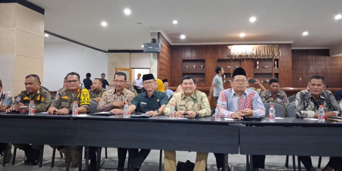 Kepala KUA Cidahu Hadiri Rakor TIMPORA Kabupaten Sukabumi, Perkuat Sinergi Pengawasan Orang Asing