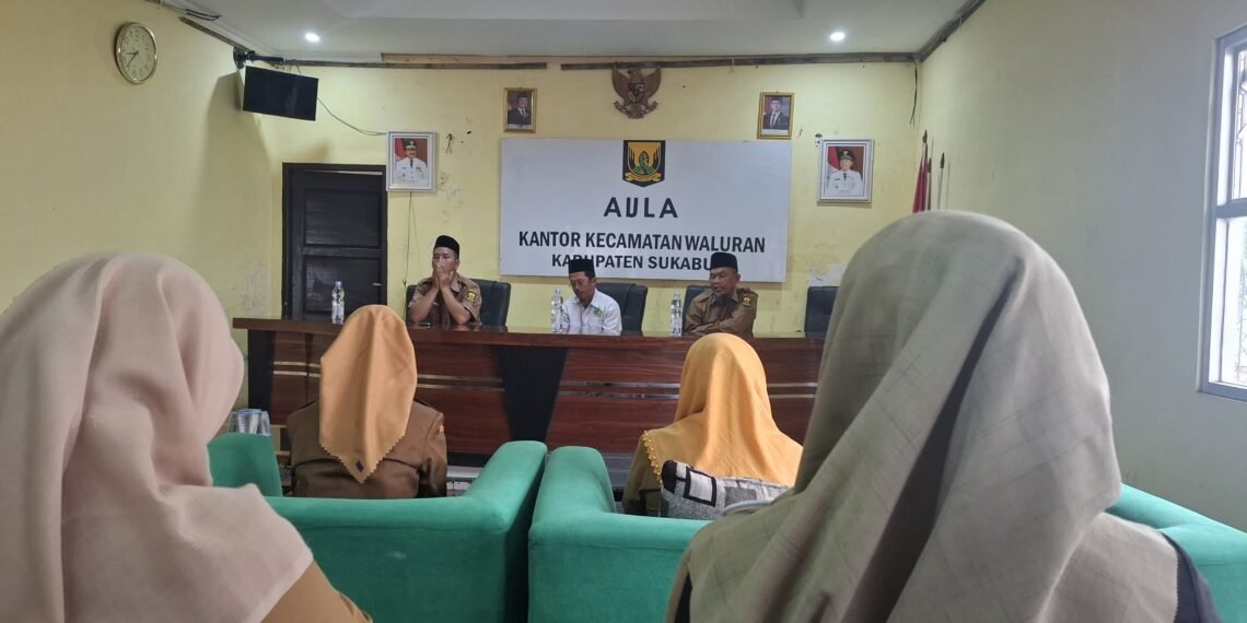 Penyuluh Agama KUA Waluran Isi Pengajian Bulanan Bersama MUI, BAZNAS dan Forkopimcam