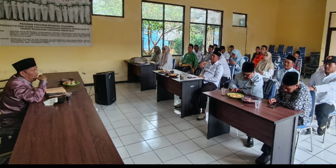 KUA Lengkong Berikan Bimluh Keagamaan di MTA Kecamatan Lengkong