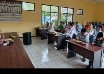 KUA Lengkong Berikan Bimluh Keagamaan di MTA Kecamatan Lengkong