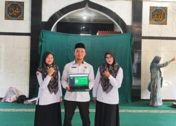 Penyuluh Agama KUA Cikakak Laksanakan Pemutakhiran Data Masjid Nurul Iman melalui SIMAS