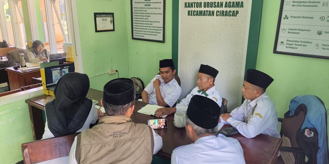 KUA Ciracap Siap Sukseskan Wajib Halal Oktober 2026, Penyuluh Perkuat Edukasi Halal kepada Pelaku Usaha