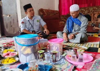 Perkuat Sinergi Pembinaan Umat, Penyuluh KUA Cikakak Silaturahmi dengan Tokoh Agama Desa Sirnarasa