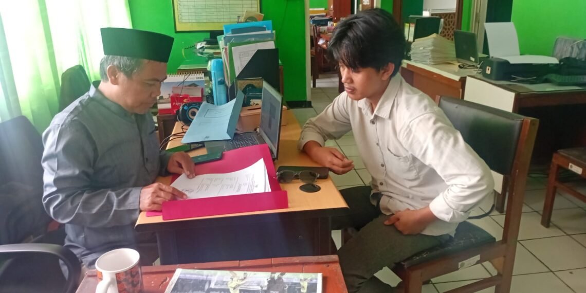 Tingkatkan Tata Kelola Rumah Ibadah, Penyuluh KUA Cibadak Layanani Konsultasi ID Masjid