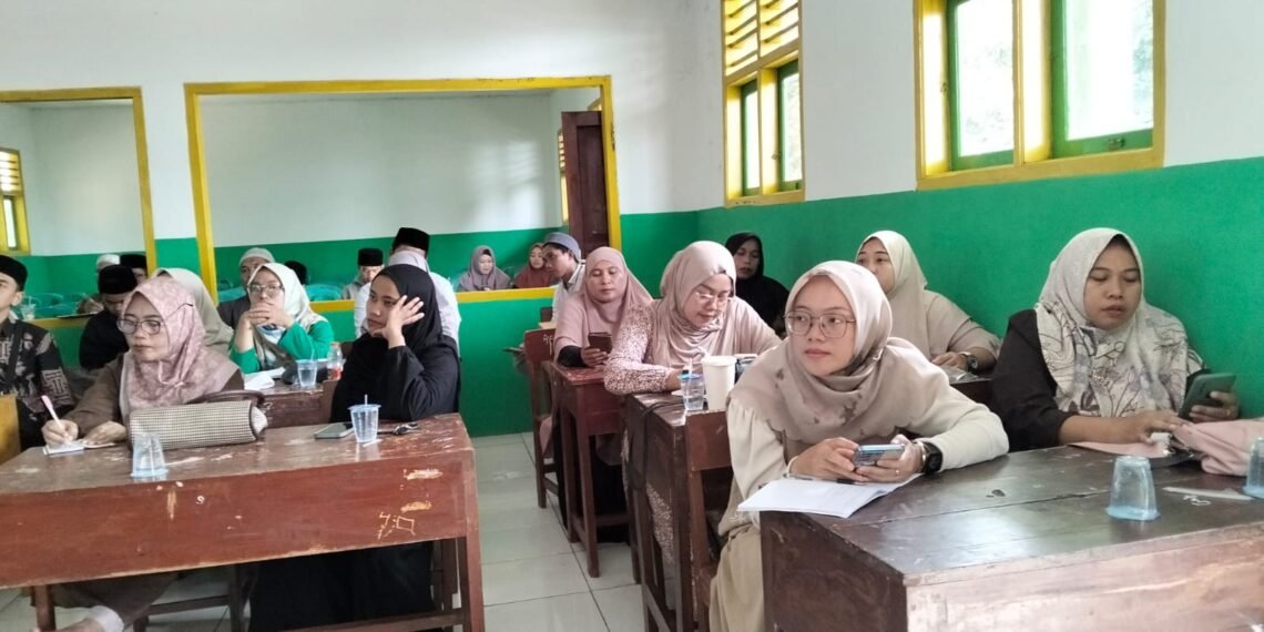 KUA dan FKDT Sagaranten Sosialisasikan Izin Operasional MDTU kepada Pengelola Madrasah Diniyah