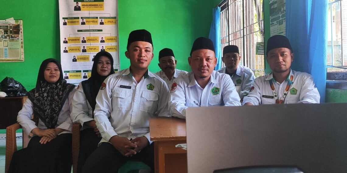 Sambut Hari Keluarga Nasional, KUA Cikakak Perkuat Pendampingan Calon Pengantin melalui ELSIMIL