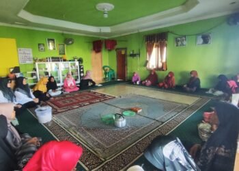 Penyuluh KUA Cikakak Ajak Jamaah Majelis Taklim Raudzotul Aulad Bermuhasabah Menjelang Tahun Baru Hijriah 1448 H