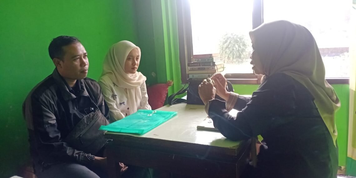 Binwin Mandiri KUA Cibadak Tekankan Kedekatan Emosi, Gairah, dan Komitmen dalam Pernikahan