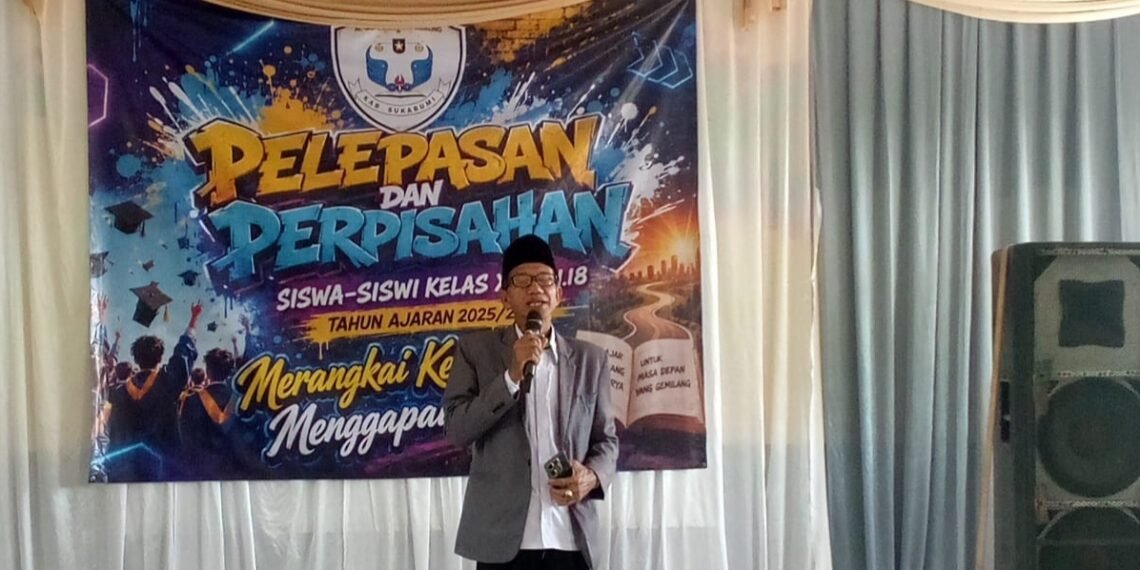 Penghulu KUA Ciracap Edukasi Bahaya Pernikahan Dini pada Pelepasan Siswa SMK Al Muhajirin Cikangkung