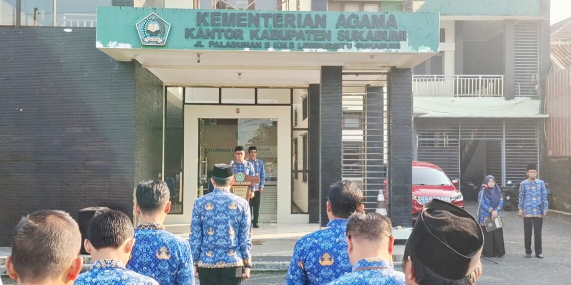 Kemenag Kabupaten Sukabumi Gelar Upacara Penghormatan Bendera dan Doa, Perkuat Syiar Muharram melalui Gerakan Khataman Al-Qur’an