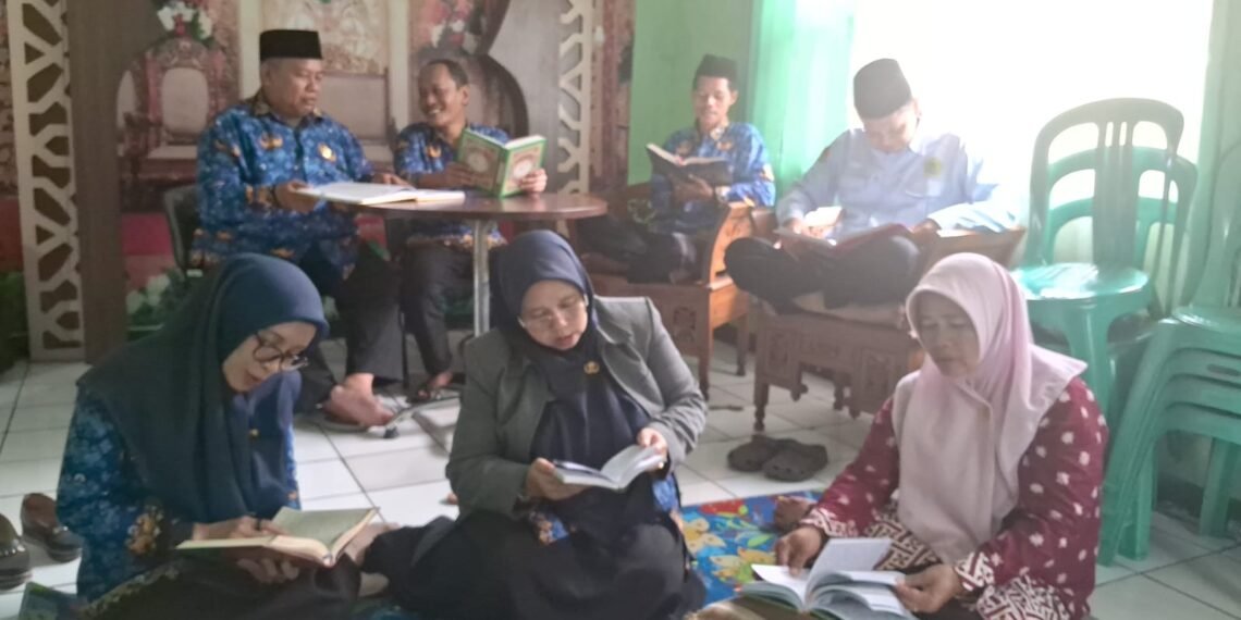 KUA Cicurug Semarakkan Peaceful Muharram 1448 H melalui Gerakan 100.000 Khataman Al-Qur’an