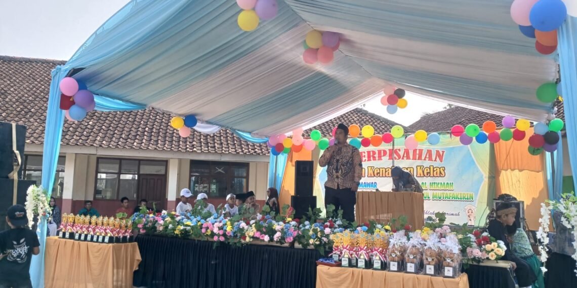 Penyuluh KUA Ciemas Tekankan Pentingnya Pendidikan Agama pada Perpisahan dan Kenaikan Kelas MI-MTs Al Hikmah Riyadul Mutafakirin
