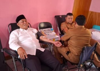 Perkuat Kepedulian Sosial, KUA Jampangkulon Berpartisipasi dalam Donor Darah HUT Bhayangkara