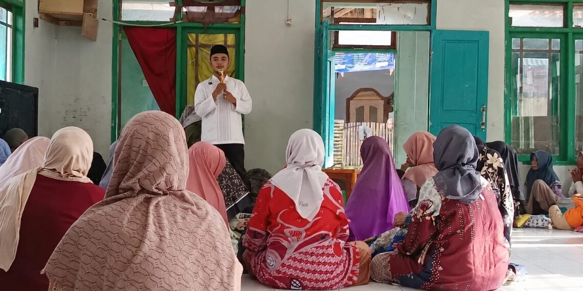 Penyuluh KUA Cikakak Ajak Jamaah Hijrah dari Israf dan Tabdzir di Momentum Tahun Baru Hijriah 1448 H