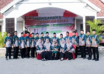 Meriah dan Penuh Haru, MI-MTs Al-Manshuriyah Ciemas Gelar Prosesi Perpisahan dan Kenaikan Kelas