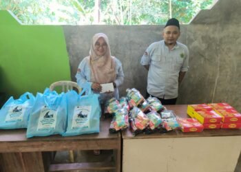KUA Surade Berbagi Kebahagiaan dengan Anak Yatim pada Momentum Muharram 1448 H