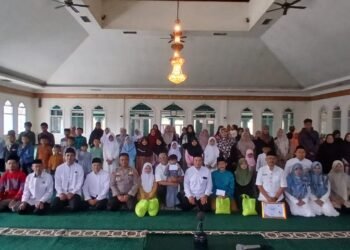 KUA Cisaat Bersama Forkopimcam Santuni 101 Anak Yatim dan Penyandang Disabilitas pada Momentum Muharram 1448 H