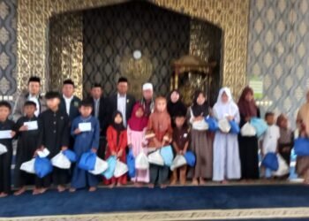 KUA Bojonggenteng Dorong Semangat Berbagi melalui Santunan Yatim dan Lansia