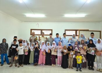 Menebar Maslahat, Menguatkan Umat: KUA Kadudampit Gelar Lebaran Yatim dan Difabel