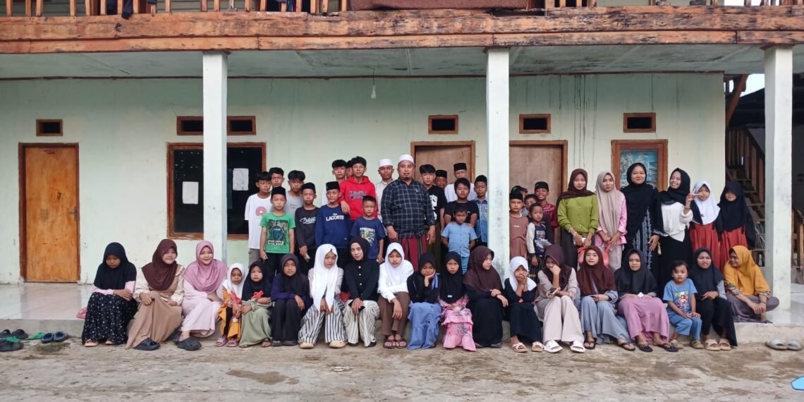 Penyuluh Agama KUA Ciemas Santuni 78 Anak Yatim Piatu pada Momentum Muharram