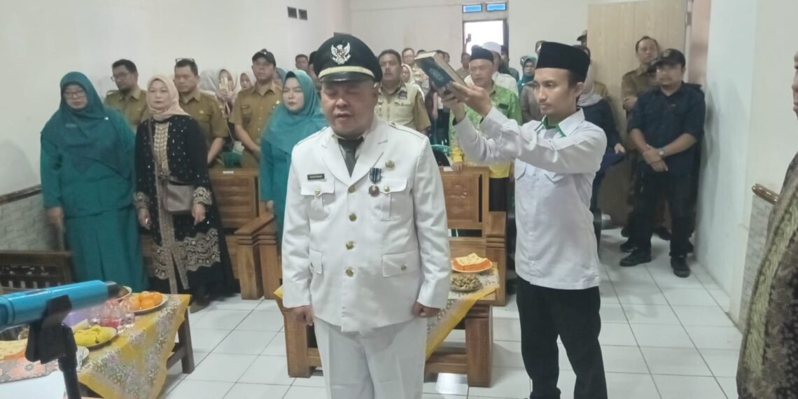 Penyuluh Agama Islam Sukalarang Jadi Rohaniawan pada Pelantikan Pj Kepala Desa Cimangkok