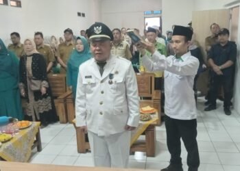 Penyuluh Agama Islam Sukalarang Jadi Rohaniawan pada Pelantikan Pj Kepala Desa Cimangkok