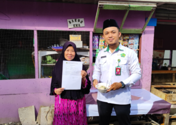 Penyuluh KUA Cikakak Dampingi Pelaku Usaha Desa Cirendang Urus Sertifikasi Halal