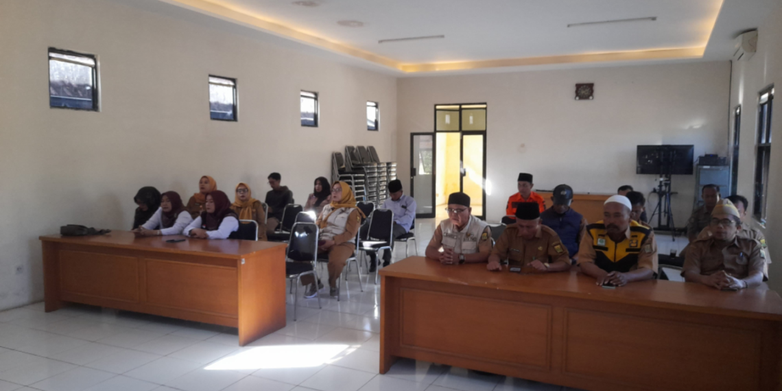 Menjemput Pagi dengan Zikir, Mengawali Tugas dengan Amanah: Penyuluh KUA Sagaranten Hadiri Pengajian Rutin Kecamatan