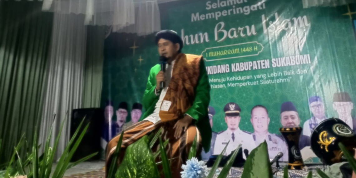 Momentum Hijrah, KUA Cikidang Salurkan Santunan Anak Yatim di Malam Puncak Gebyar Muharram