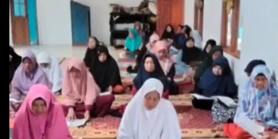Penyuluh Agama Islam KUA Surade Bersama MT Al Amanah Sukseskan Gerakan 100.000 Khataman Al-Qur’an