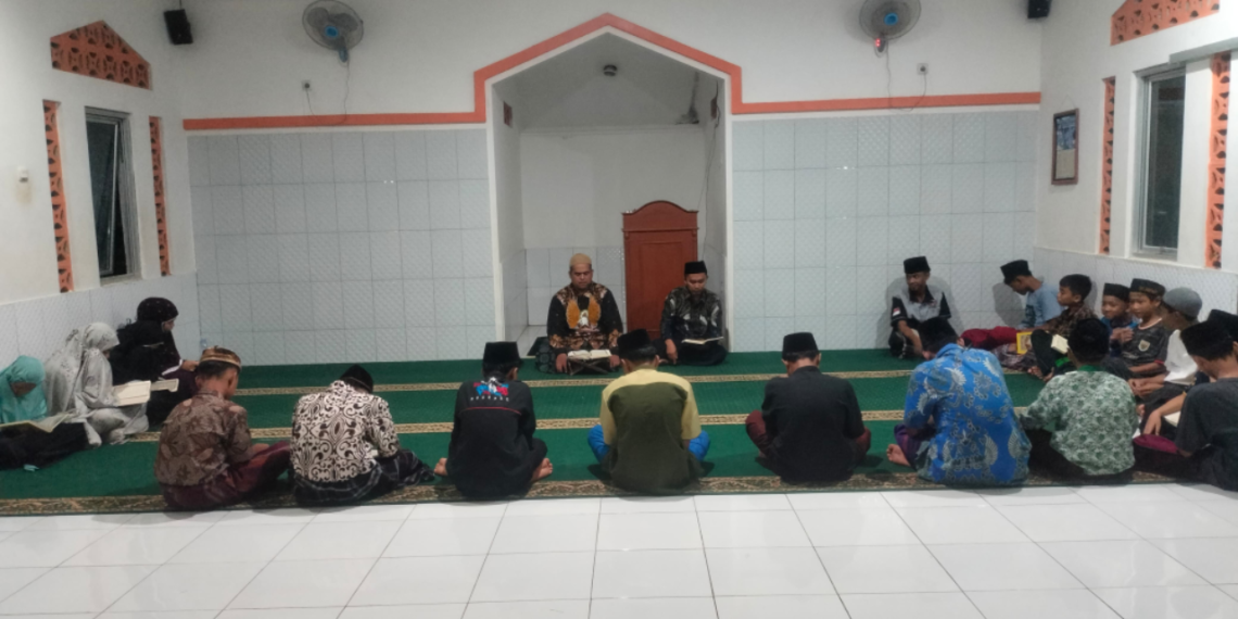 Penyuluh KUA Ciracap dan Santri An-Najm Sukseskan Gerakan 100.000 Khataman Al-Qur’an
