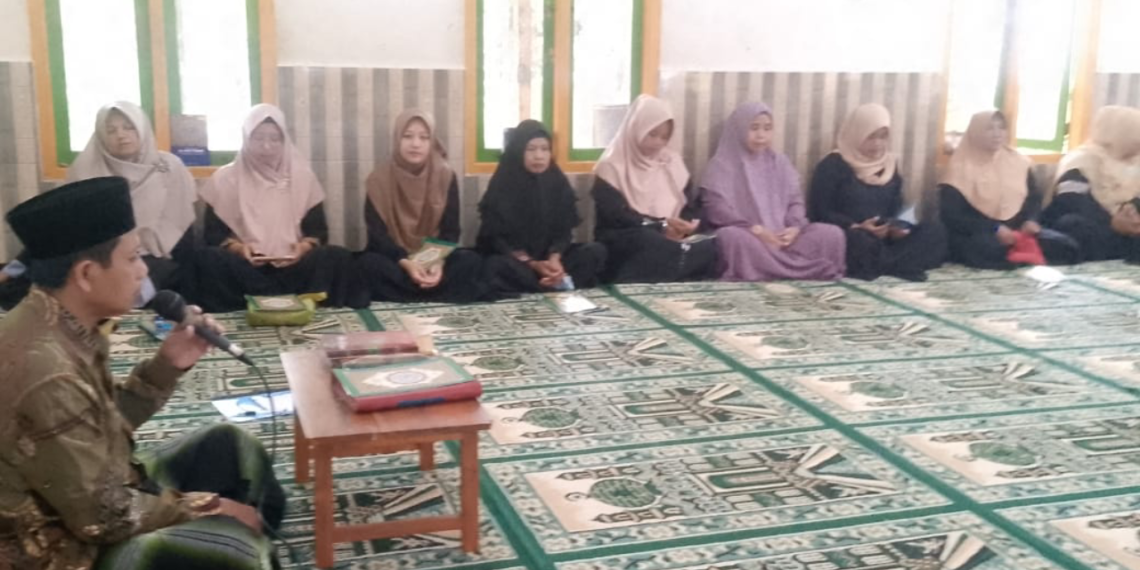 Masjid At-Taqwa Cijemblong Semarakkan Peaceful Muharram dengan Khotmil Qur’an