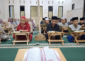 Penyuluh KUA Lengkong Pimpin Khataman Al-Qur’an di MT Riyadul Hasanah dalam Peaceful Muharram 1448 H