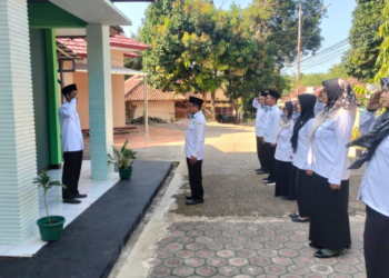 Syukur Jadi Fondasi Pengabdian, KUA Ciracap Gelar Apel Pagi dengan Pembinaan Kepegawaian