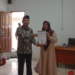 Penyuluh KUA Cikakak Serahkan SKT Majelis Taklim Nurul Haq, Perkuat Tata Kelola Kelembagaan Keagamaan