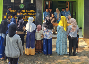KUA Lengkong Santuni 70 Anak Yatim pada Momentum Lebaran Yatim Muharram 1448 H