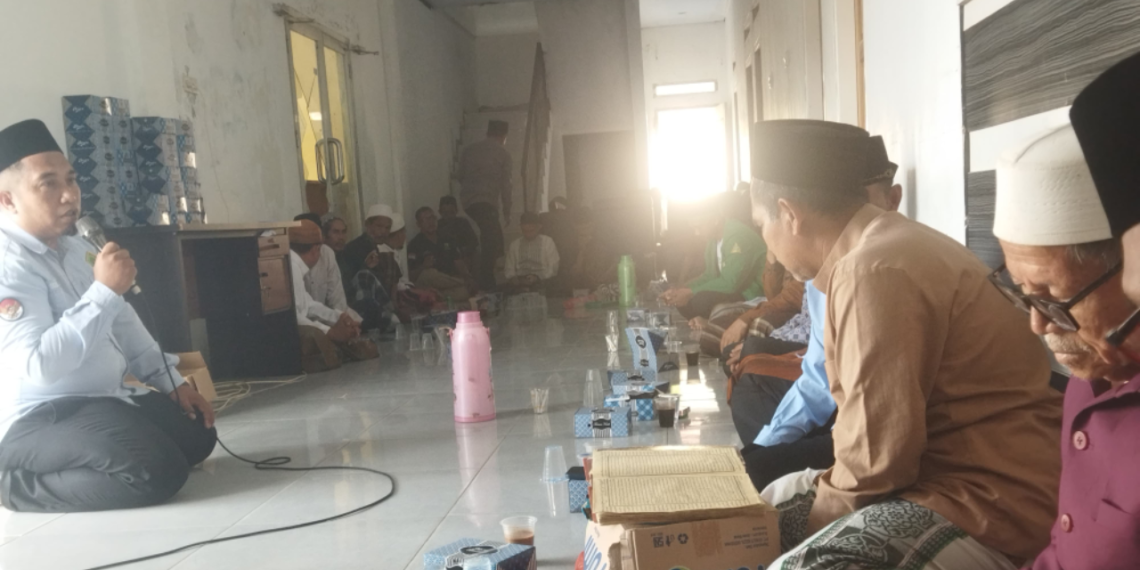 Penyuluh Agama KUA Ciemas Sosialisasikan Akidah dan Moderasi Beragama di Desa Mandrajaya