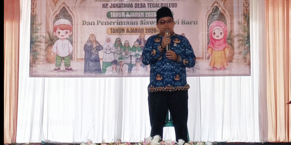 Penyuluh Agama KUA Tegalbuleud Berikan Motivasi Spiritual pada Kenaikan Kelas MDTU Al-Hikmah Jakatawa